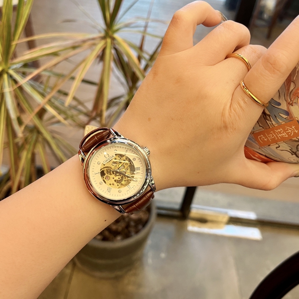 ブランド時計全体デザイン